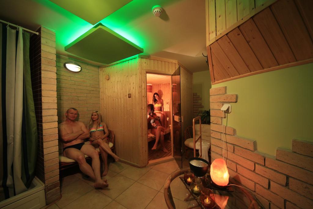 Bed and Breakfast Napraforgó Wellness Ház és Panzió Pécs Exterior foto
